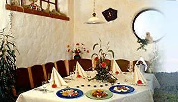 Otel Restaurant Haus Waldesruh 2*