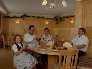 Restaurant Haus Waldesruh Otel